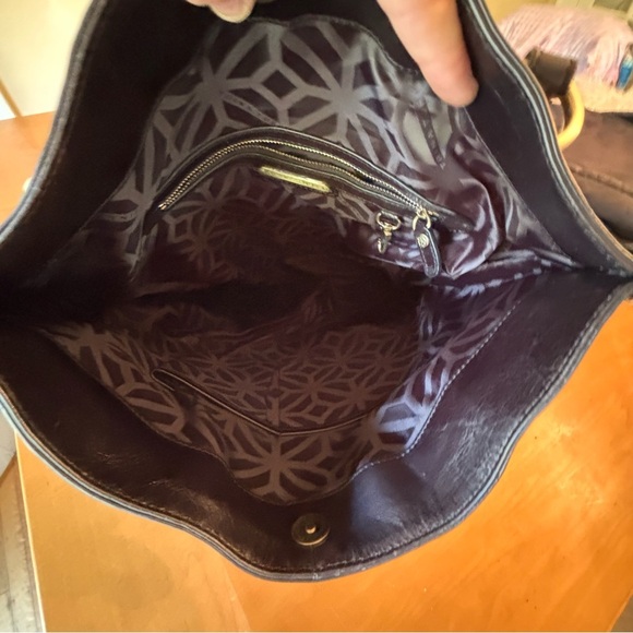 Trina Turk Black Leather Manhattan Large Shoulder Bag Tote - Picture 12 of 14